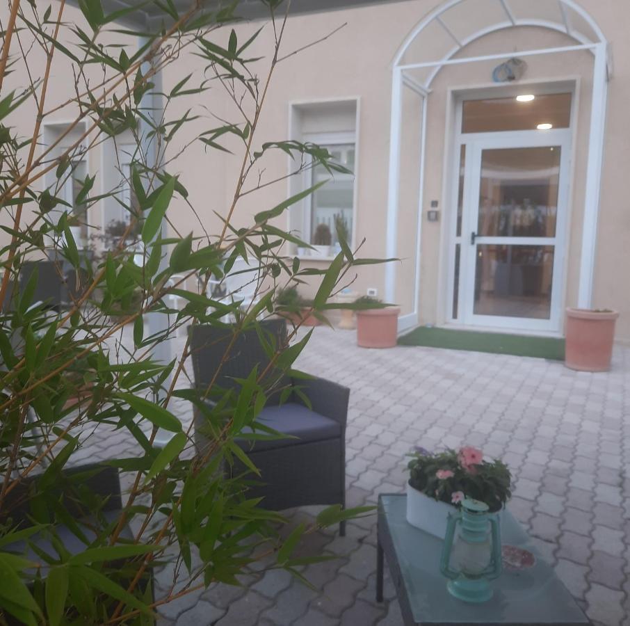 Hotel Porta Rivera LʼAquila Esterno foto