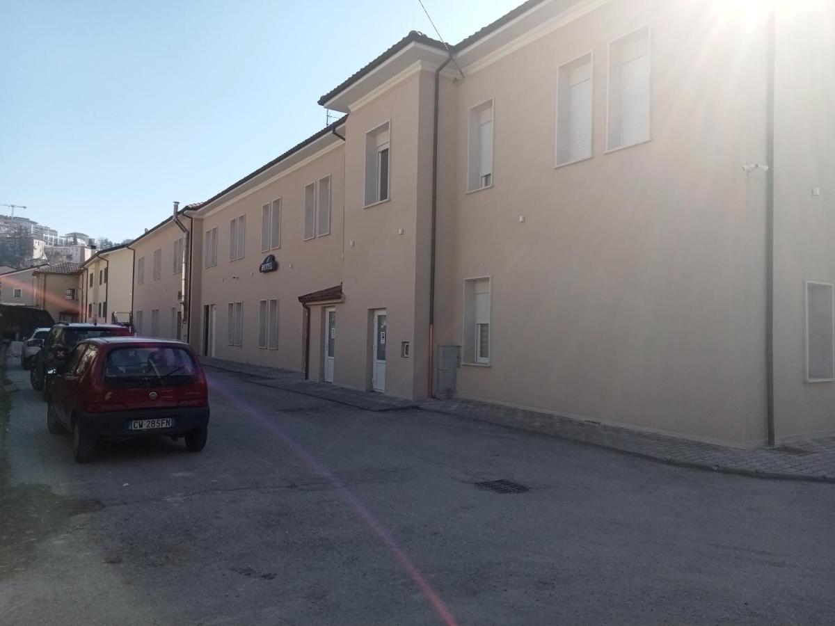 Hotel Porta Rivera LʼAquila Esterno foto