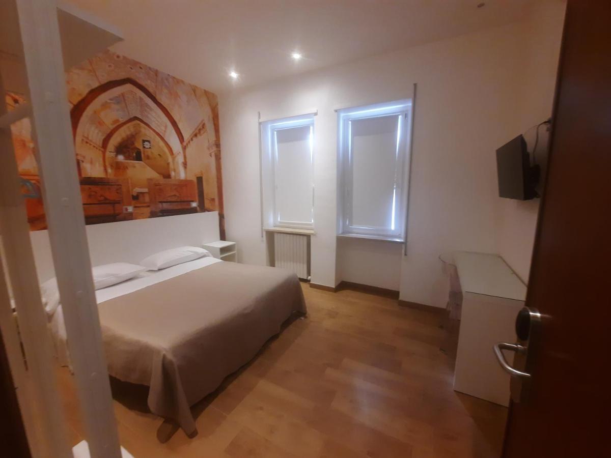 Hotel Porta Rivera LʼAquila Esterno foto