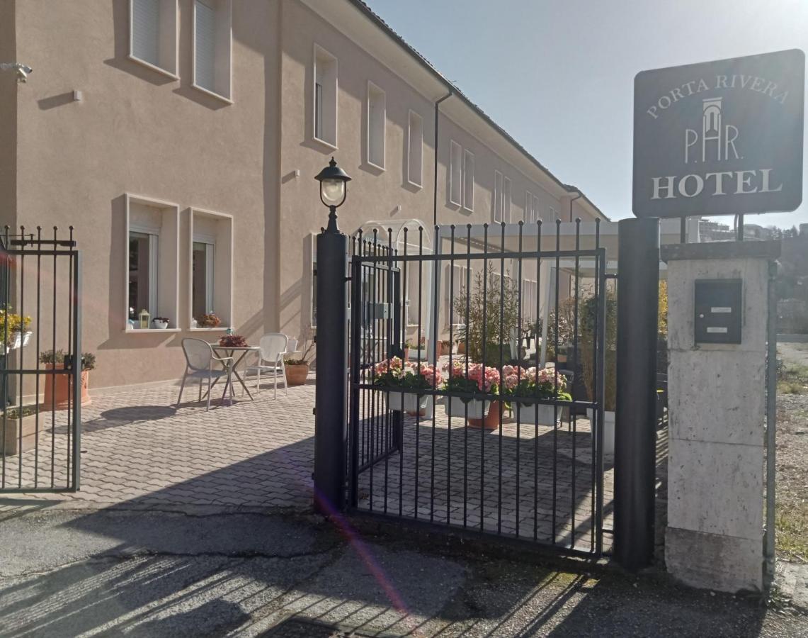 Hotel Porta Rivera LʼAquila Esterno foto