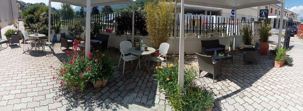 Hotel Porta Rivera LʼAquila Esterno foto