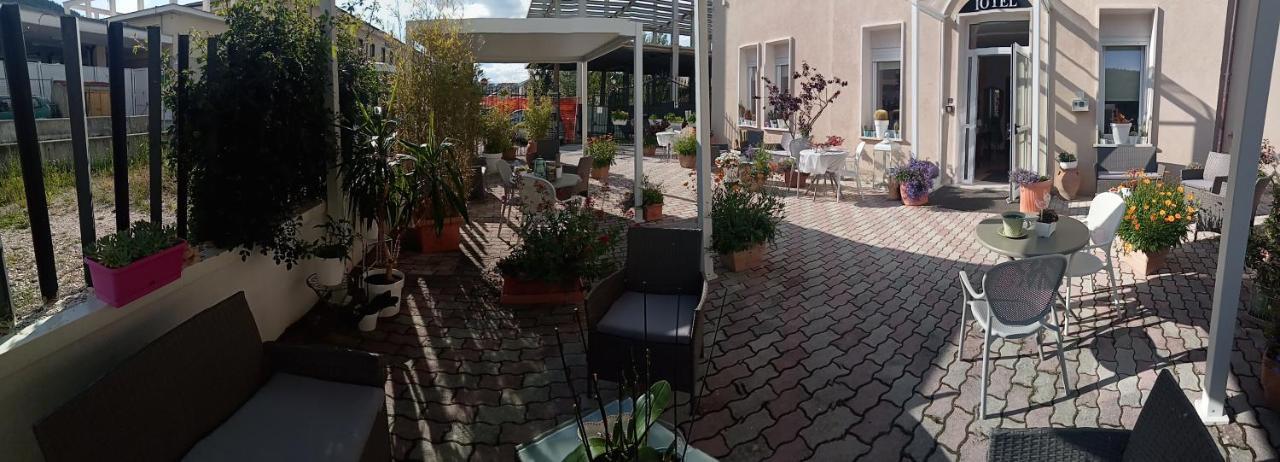 Hotel Porta Rivera LʼAquila Esterno foto