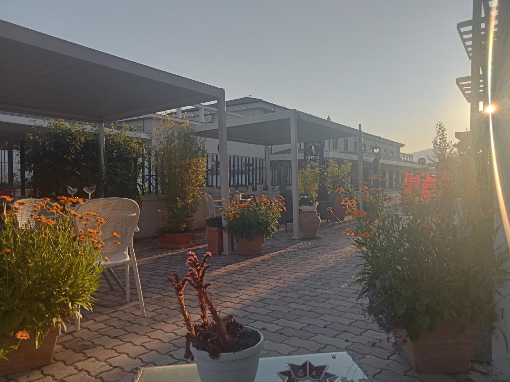 Hotel Porta Rivera LʼAquila Esterno foto